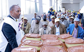 የኢትዮጵያ ንግድ ባንክ 15 ሚሊዮን ብር ድጋፍ አደረገ።